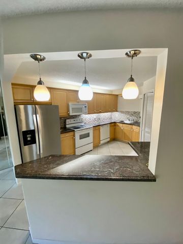5900 Camino Del Sol 206, Boca Raton, FL 33433