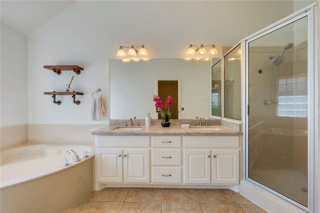 2325 Kendal Green Circle, College Station, TX 77845