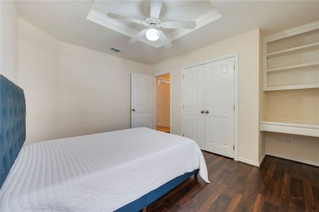 2325 Kendal Green Circle, College Station, TX 77845