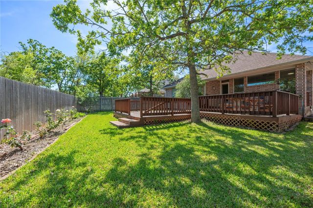 2325 Kendal Green Circle, College Station, TX 77845