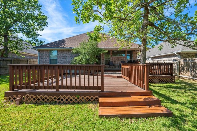 2325 Kendal Green Circle, College Station, TX 77845