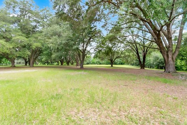 3700 SE 183RD AVENUE ROAD, Ocklawaha, FL 32179