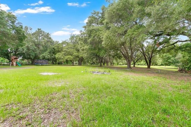 3700 SE 183RD AVENUE ROAD, Ocklawaha, FL 32179