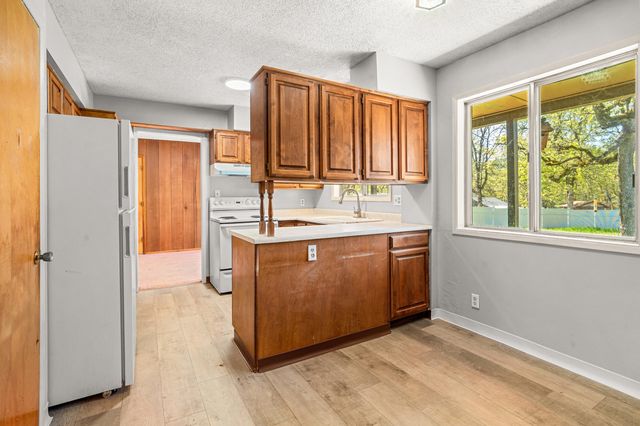 11515 Michael Road, Central Point, OR 97502