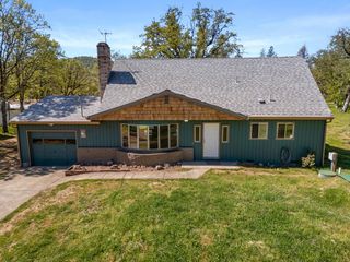 11515 Michael Road, Central Point, OR 97502