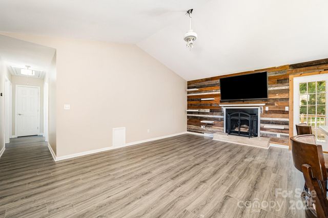 152 Sparrow Lane, Statesville, NC 28625