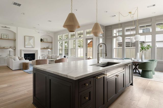 1411 Thornton Road, Houston, TX 77018