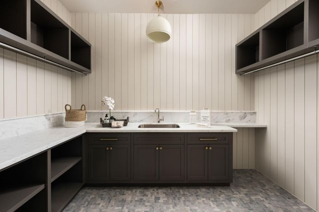 1411 Thornton Road, Houston, TX 77018
