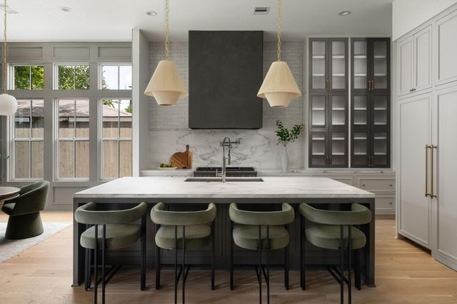 1411 Thornton Road, Houston, TX 77018