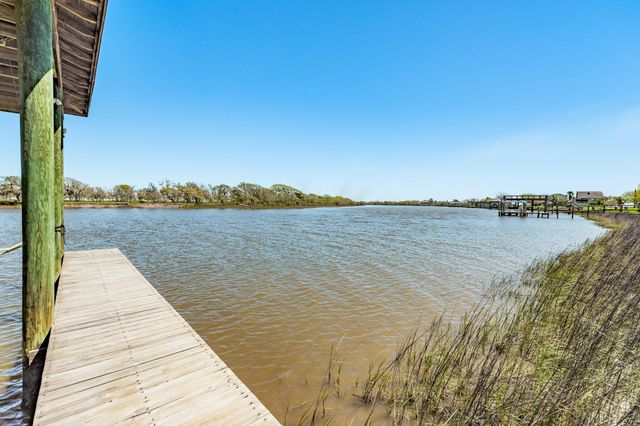 1113 Rio Vista Drive, Brazoria, TX 77422