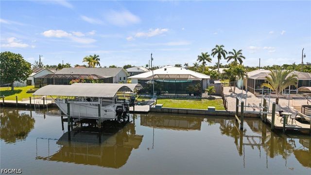 12213 Star Shell DR, Matlacha Isles, FL 33991