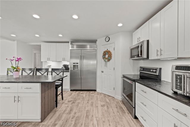 12213 Star Shell DR, Matlacha Isles, FL 33991