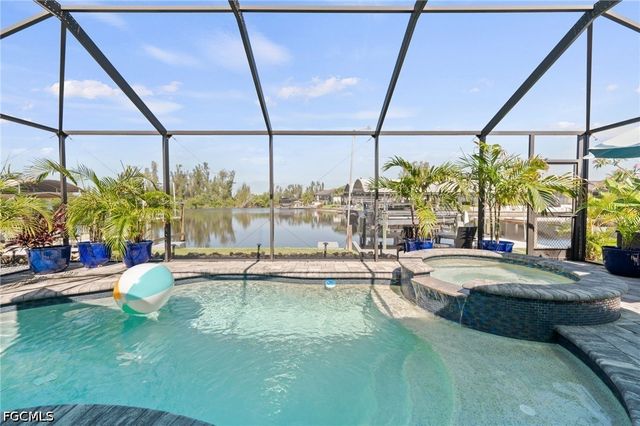 12213 Star Shell DR, Matlacha Isles, FL 33991