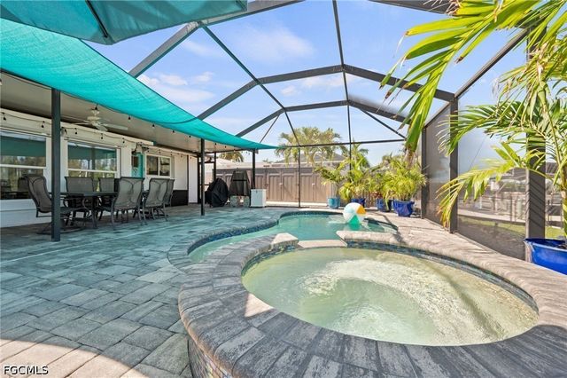 12213 Star Shell DR, Matlacha Isles, FL 33991