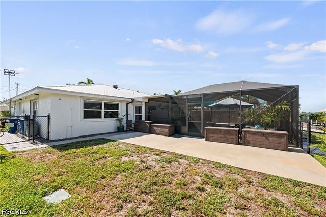 12213 Star Shell DR, Matlacha Isles, FL 33991
