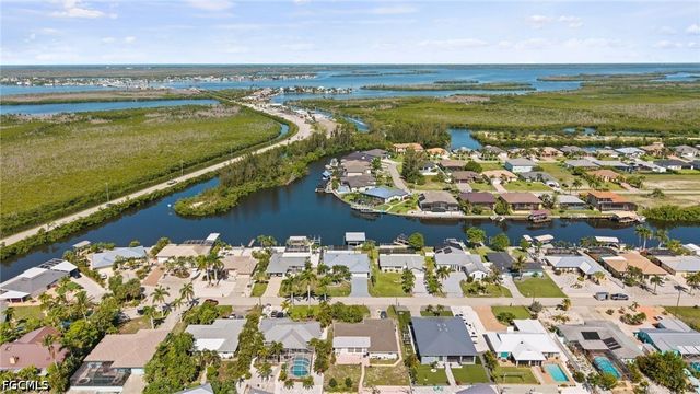 12213 Star Shell DR, Matlacha Isles, FL 33991