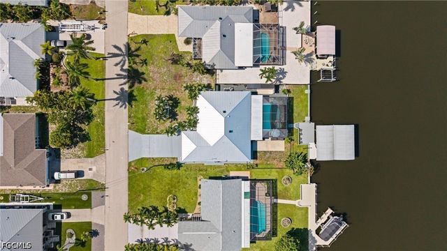12213 Star Shell DR, Matlacha Isles, FL 33991