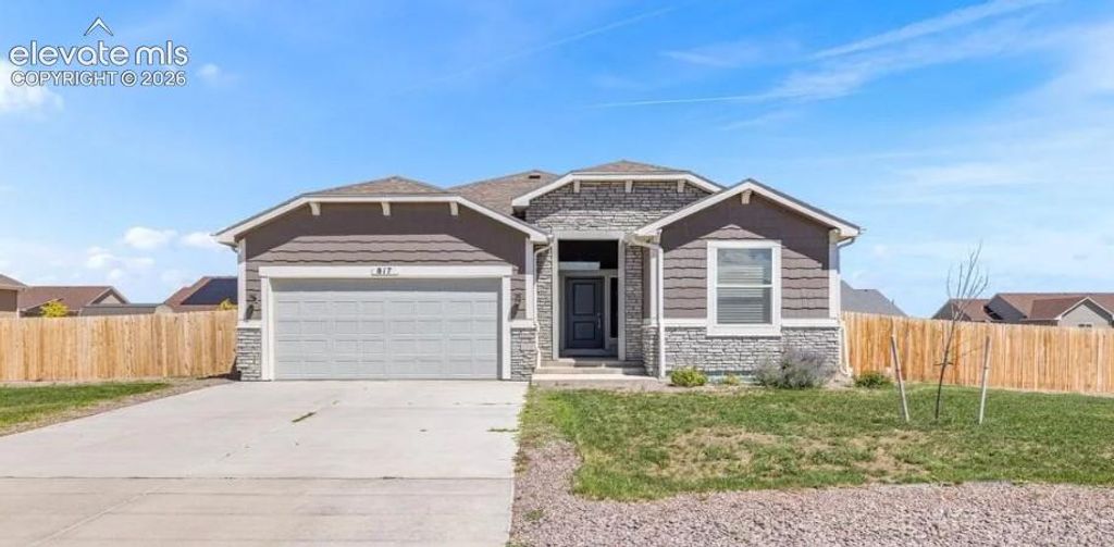 817 E Maybell Drive, Pueblo West, CO 81007 — exterior