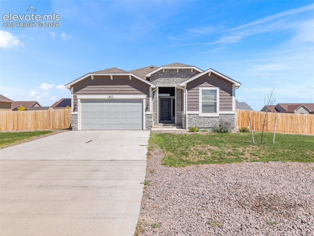 817 E Maybell Drive, Pueblo West, CO 81007 — photo 2