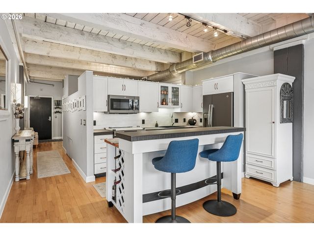 416 Nw 13TH Ave 204, Portland, OR 97209