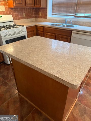 682 Bridge Way, Lithonia, GA 30058