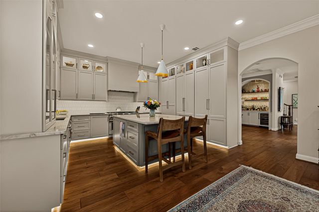 71 Mill Point Place, The Woodlands, TX 77380