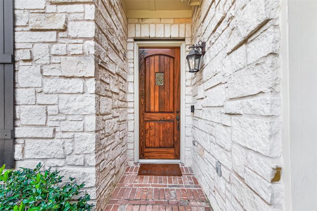 71 Mill Point Place, The Woodlands, TX 77380