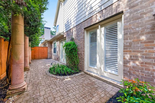71 Mill Point Place, The Woodlands, TX 77380