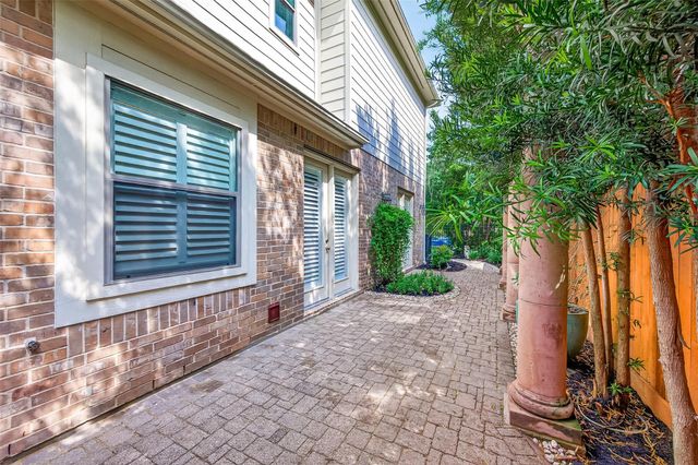 71 Mill Point Place, The Woodlands, TX 77380