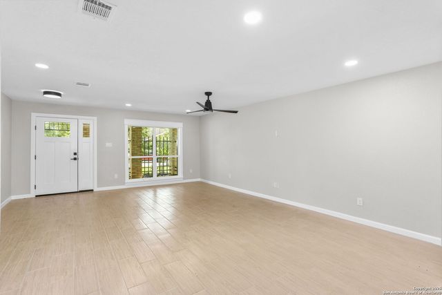 9247 Braswell St, San Antonio, TX 78254