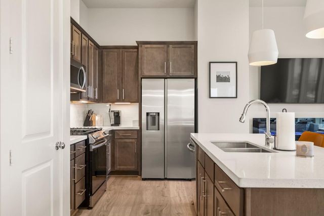 726 Carriage Knolls Drive, Houston, TX 77008