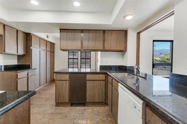 230 Bethany Road 211, Burbank, CA 91504