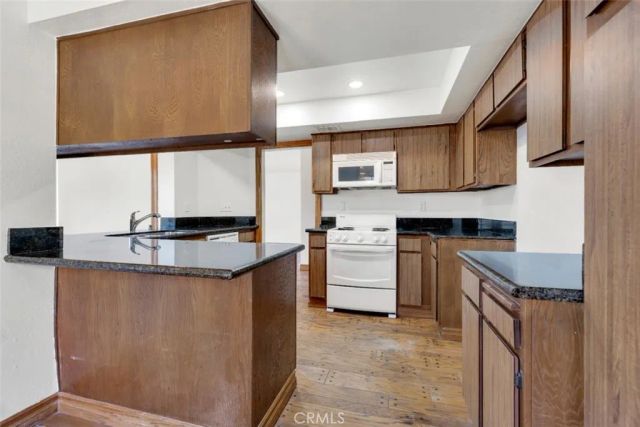 230 Bethany Road 211, Burbank, CA 91504