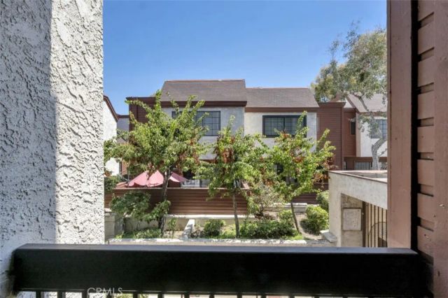 230 Bethany Road 211, Burbank, CA 91504