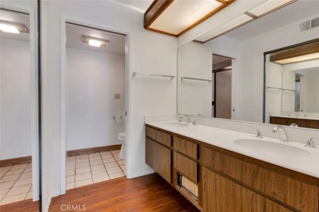 230 Bethany Road 211, Burbank, CA 91504