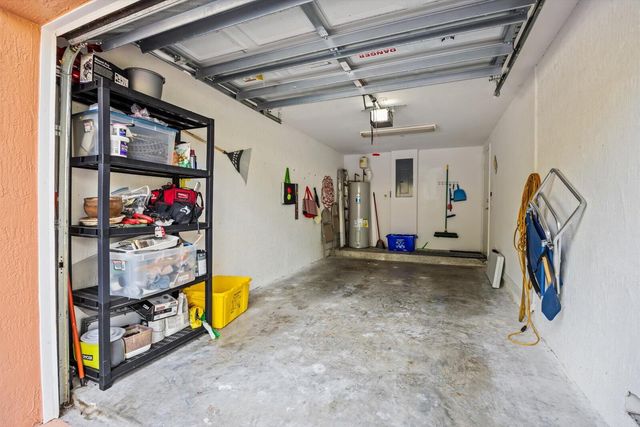 4720 Lucerne Lakes Boulevard E 810, Lake Worth, FL 33467