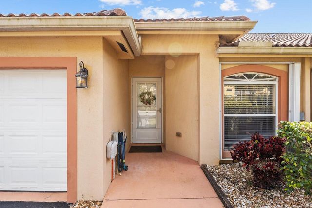 4720 Lucerne Lakes Boulevard E 810, Lake Worth, FL 33467