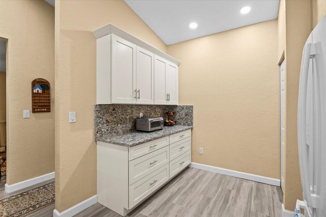 4720 Lucerne Lakes Boulevard E 810, Lake Worth, FL 33467