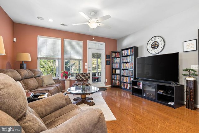 17322 FOUR SEASONS DR, Dumfries, VA 22025
