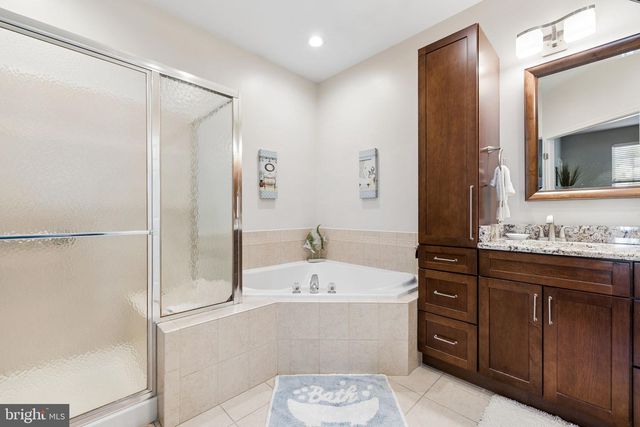 17322 FOUR SEASONS DR, Dumfries, VA 22025