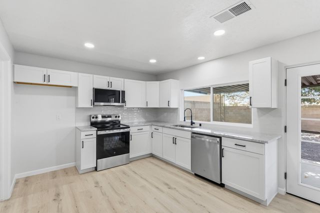 11224 Nassau Drive NE, Albuquerque, NM 87111