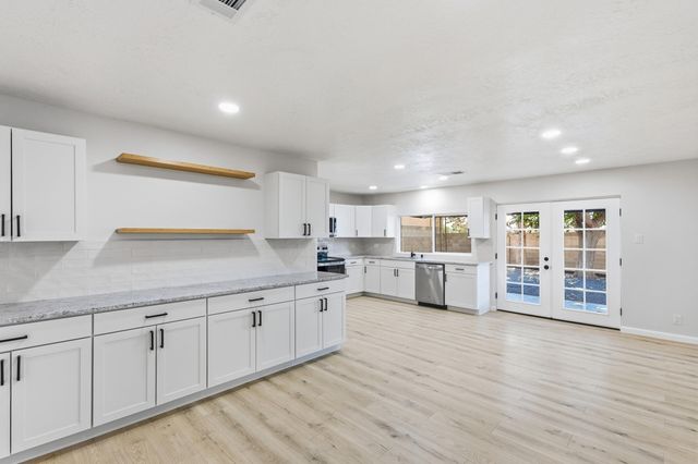 11224 Nassau Drive NE, Albuquerque, NM 87111