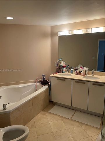 3000 NE 188th Street 706, Aventura, FL 33180