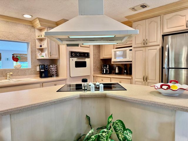 231 NW 53rd Court, Deerfield Beach, FL 33064