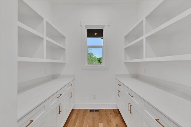 1000 Hogans Branch Rd, Hendersonville, TN 37075