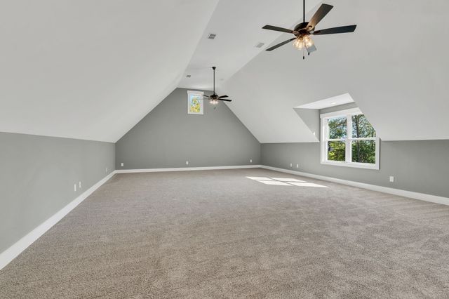 1000 Hogans Branch Rd, Hendersonville, TN 37075