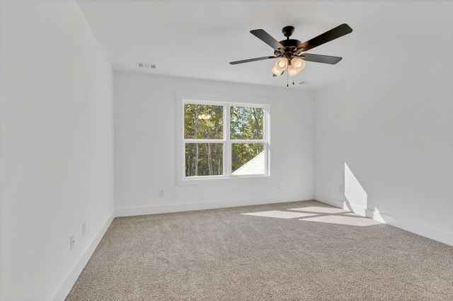 1000 Hogans Branch Rd, Hendersonville, TN 37075