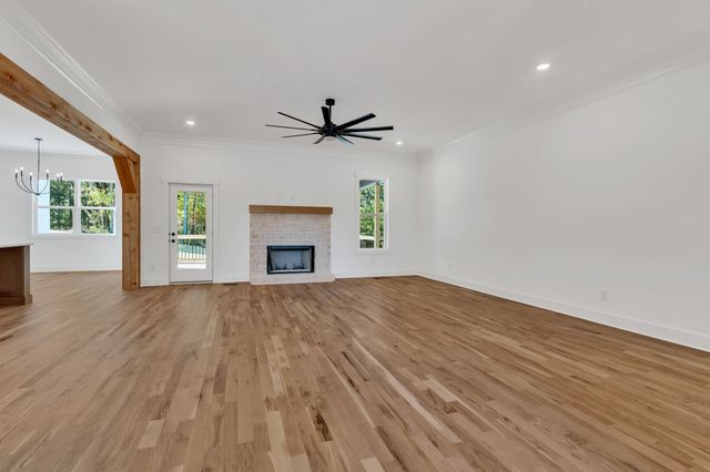 1000 Hogans Branch Rd, Hendersonville, TN 37075