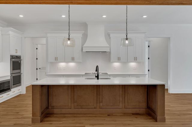 1000 Hogans Branch Rd, Hendersonville, TN 37075