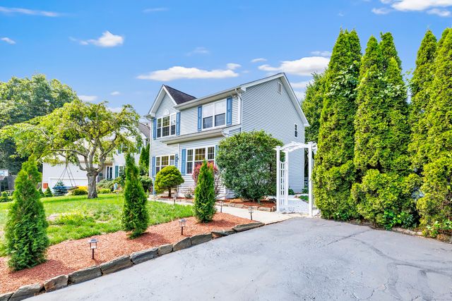 18 Kathryn Drive, Bridgeport, CT 06610